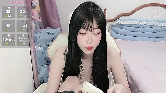 Snapshot of Vivian-88 chatting on 04/24/26, 03:31 Vivian-88 online show from 04/24/26, 03:31