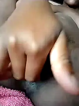 Snapshot of Blondecurv24 chatting on 12/04/25, 09:07 Blondecurv24 online show from 12/04/25, 09:07