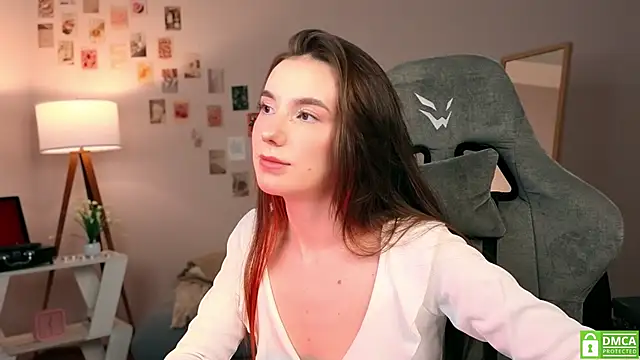 Snapshot of yourfrenchteacher chatting on 10/30/25, 04:25 yourfrenchteacher online show from 10/30/25, 04:25