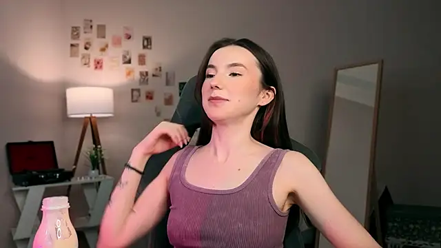 Snapshot of yourfrenchteacher chatting on 11/29/25, 04:59 yourfrenchteacher online show from 11/29/25, 04:59