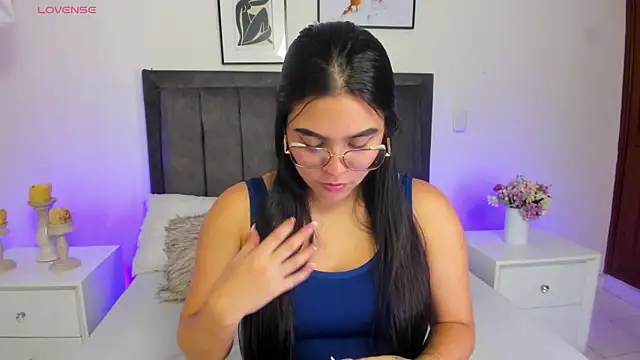 Melanie hillz online show from 06/11/26, 02:44