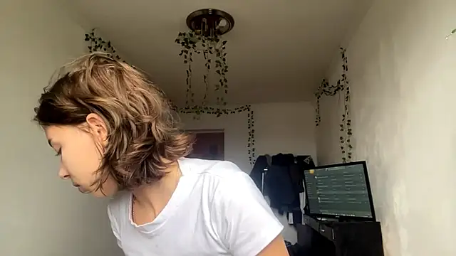 Snapshot of LilithFlamey chatting on 11/12/25, 07:09 LilithFlamey online show from 11/12/25, 07:09