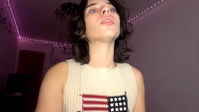 Snapshot of LilithFlamey chatting on 11/28/25, 04:09 LilithFlamey online show from 11/28/25, 04:09