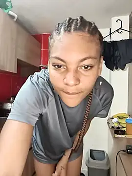 Snapshot of leona_sumiza chatting on 11/24/25, 10:59 leona sumiza online show from 11/24/25, 10:59