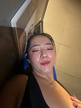 Snapshot of Hannahpradaa_ chatting on 11/06/25, 12:33 Hannahpradaa online show from 11/06/25, 12:33