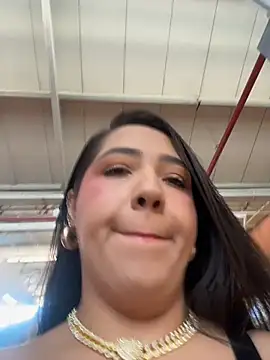 Snapshot of Hannahpradaa_ chatting on 11/19/25, 08:53 Hannahpradaa online show from 11/19/25, 08:53