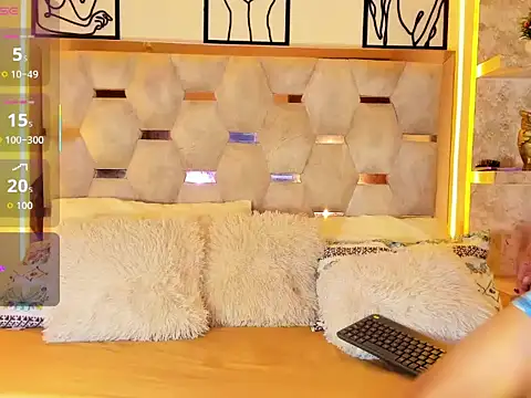 Snapshot of Andrew_Haalls chatting on 11/04/25, 10:31 Andrew Haalls online show from 11/04/25, 10:31