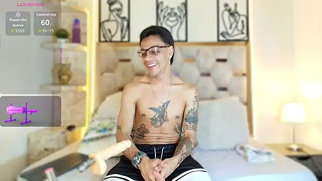 Snapshot of Andrew_Haalls chatting on 12/04/25, 08:39 Andrew Haalls online show from 12/04/25, 08:39