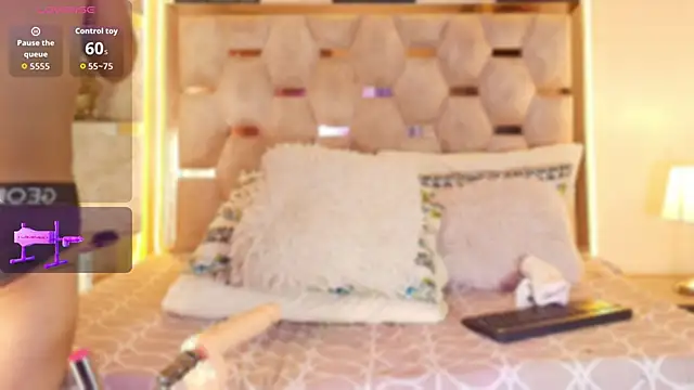 Snapshot of Andrew_Haalls chatting on 12/14/25, 10:36 Andrew Haalls online show from 12/14/25, 10:36