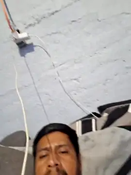 Snapshot of sanz957 chatting on 11/27/25, 12:24 sanz957 online show from 11/27/25, 12:24