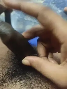 kkarish24 online show from 10/27/25, 04:55