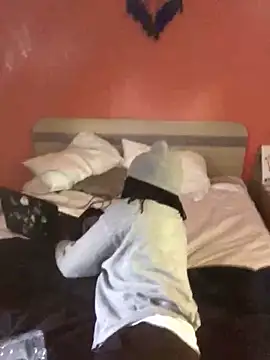 Snapshot of TheRealKnottiHead chatting on 11/02/25, 08:11 TheRealKnottiHead online show from 11/02/25, 08:11