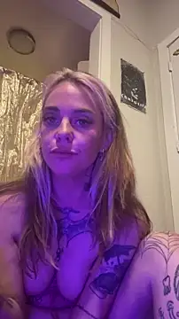 roxiebaby online show from 11/14/25, 08:46