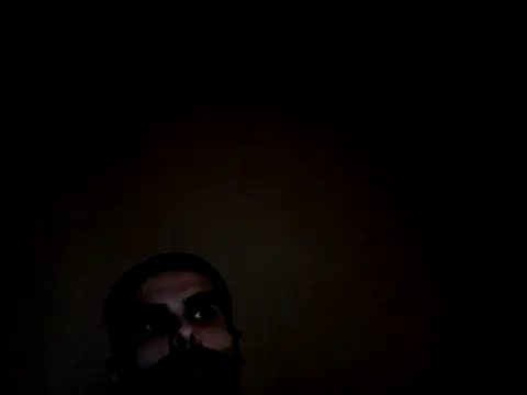 Snapshot of giovanift111 chatting on 11/24/25, 01:00 giovanift111 online show from 11/24/25, 01:00