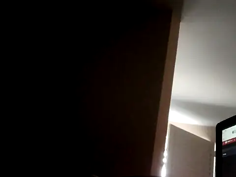 Snapshot of giovanift111 chatting on 11/25/25, 06:19 giovanift111 online show from 11/25/25, 06:19