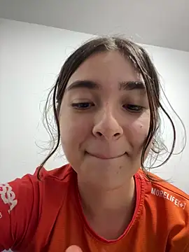 Valentina ro online show from 11/19/25, 02:55