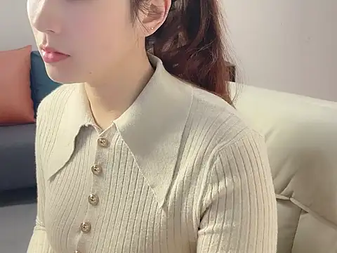 Snapshot of lvy-002 chatting on 11/29/25, 05:32 lvy-002 online show from 11/29/25, 05:32