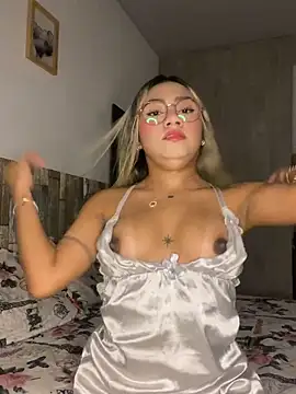 Vicky-Nova online show from 10/29/25, 03:09