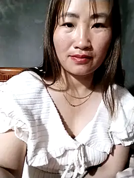 Snapshot of emini-xx chatting on 03/05/26, 11:45 emini-xx online show from 03/05/26, 11:45