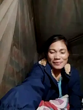 Snapshot of doggy-00 chatting on 11/30/25, 01:04 doggy-00 online show from 11/30/25, 01:04