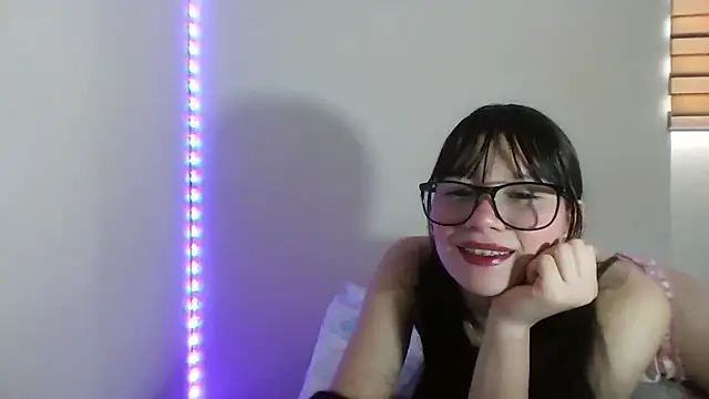 Snapshot of My_Meloddy chatting on 12/17/25, 12:55 My Meloddy online show from 12/17/25, 12:55