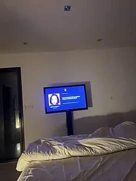 Snapshot of bebelatina chatting on 11/25/25, 12:10 bebelatina online show from 11/25/25, 12:10