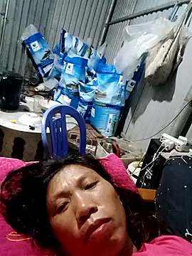 bella-la online show from 10/28/25, 05:37