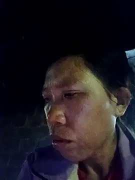 bella-la online show from 11/12/25, 01:39