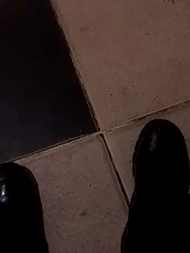 Snapshot of Johnparis505 chatting on 10/31/25, 03:07 Johnparis505 online show from 10/31/25, 03:07