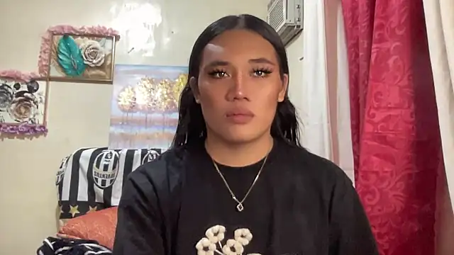 untouchable mia online show from 11/26/25, 05:47