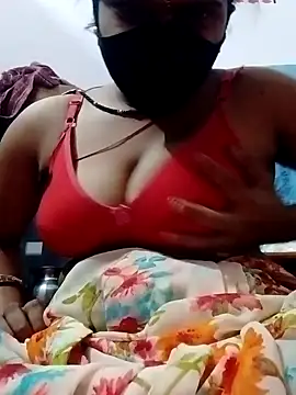 hot couple 000 online show from 10/27/25, 03:16