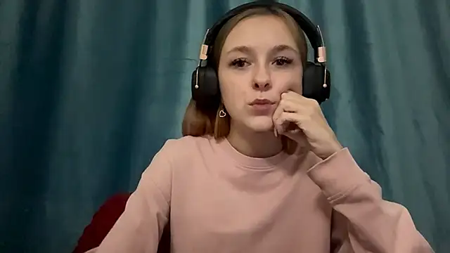 HOTBellakle online show from 11/04/25, 03:11