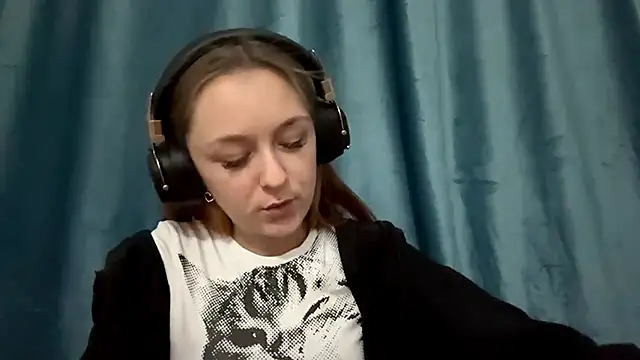 HOTBellakle online show from 11/17/25, 04:35