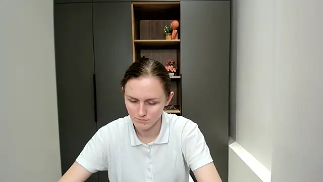 Snapshot of BulaRuple chatting on 10/29/25, 11:34 BulaRuple online show from 10/29/25, 11:34