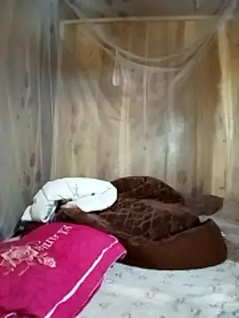 Snapshot of Em_xinh01 chatting on 11/22/25, 05:17 Em xinh01 online show from 11/22/25, 05:17