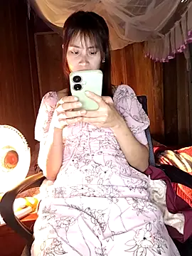 Em xinh01 online show from 12/20/25, 01:23