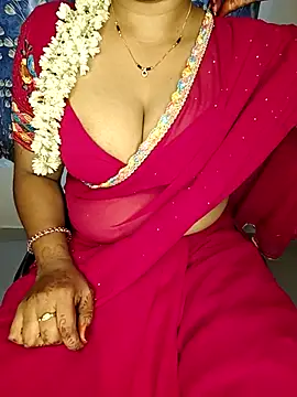 shreyareddy99 online show from 04/28/26, 02:27