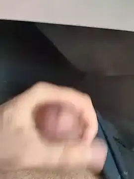 Snapshot of centro6891 chatting on 11/16/25, 09:37 centro6891 online show from 11/16/25, 09:37