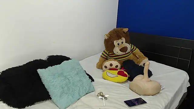 EmmilyConnor online show from 05/20/26, 02:23