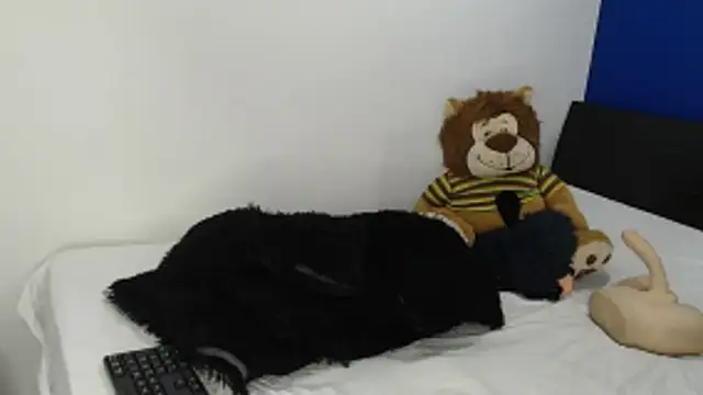 EmmilyConnor online show from 06/12/26, 02:38