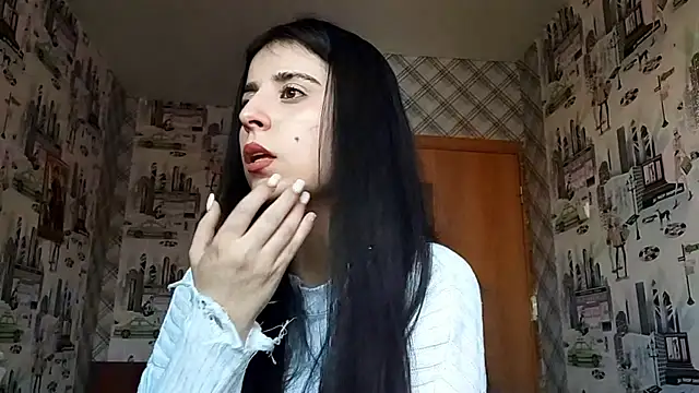 Lina rix online show from 11/29/25, 12:24