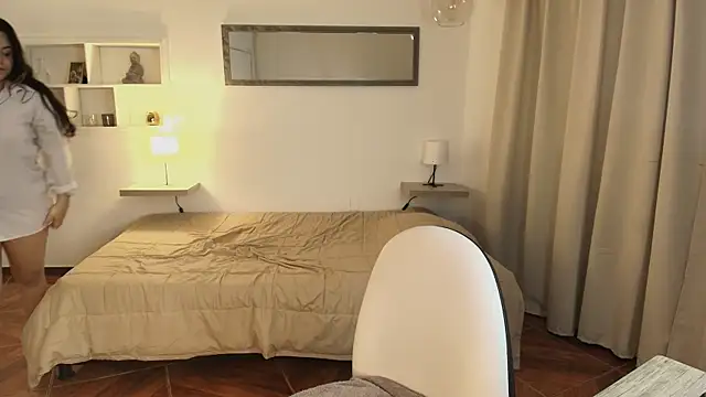 elli snow1 online show from 11/30/25, 08:51