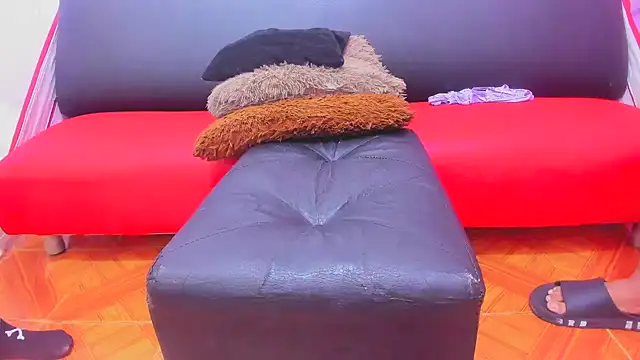 Snapshot of In_my_room_anything_goes chatting on 11/29/25, 03:53 In my room anything goes online show from 11/29/25, 03:53