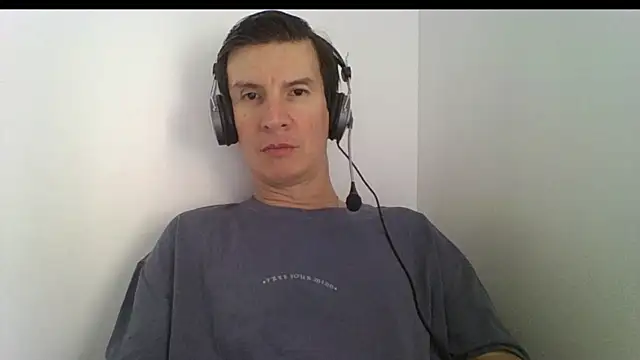 carliesexyman online show from 11/19/25, 01:44