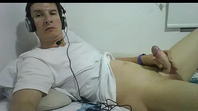 carliesexyman online show from 11/21/25, 07:40