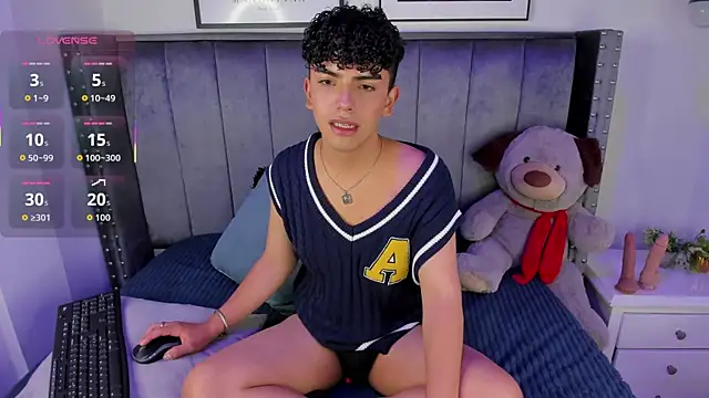 Niick Twiink online show from 10/29/25, 07:37