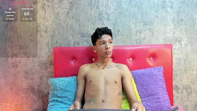 Snapshot of Max_Steell chatting on 11/13/25, 03:38 Max Steell online show from 11/13/25, 03:38