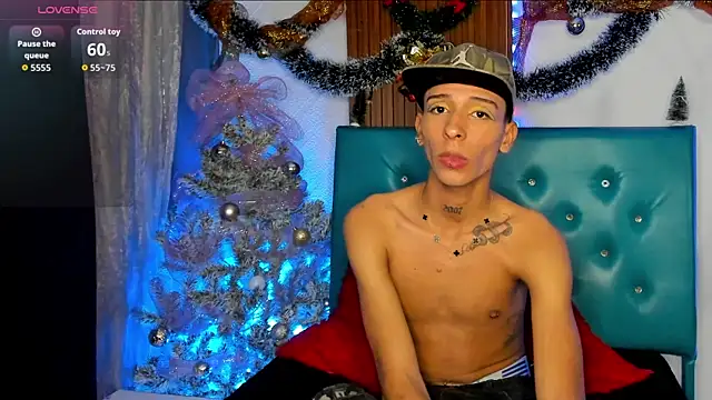 Snapshot of Max_Steell chatting on 11/20/25, 03:39 Max Steell online show from 11/20/25, 03:39