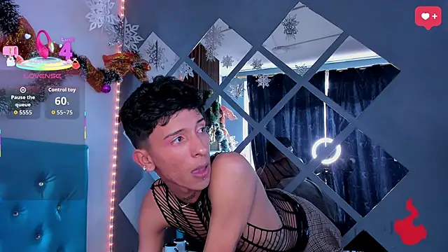 Snapshot of Max_Steell chatting on 11/26/25, 04:19 Max Steell online show from 11/26/25, 04:19