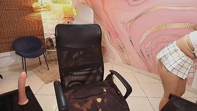 Snapshot of Samantharoseee_ chatting on 11/07/25, 12:27 Samantharoseee online show from 11/07/25, 12:27